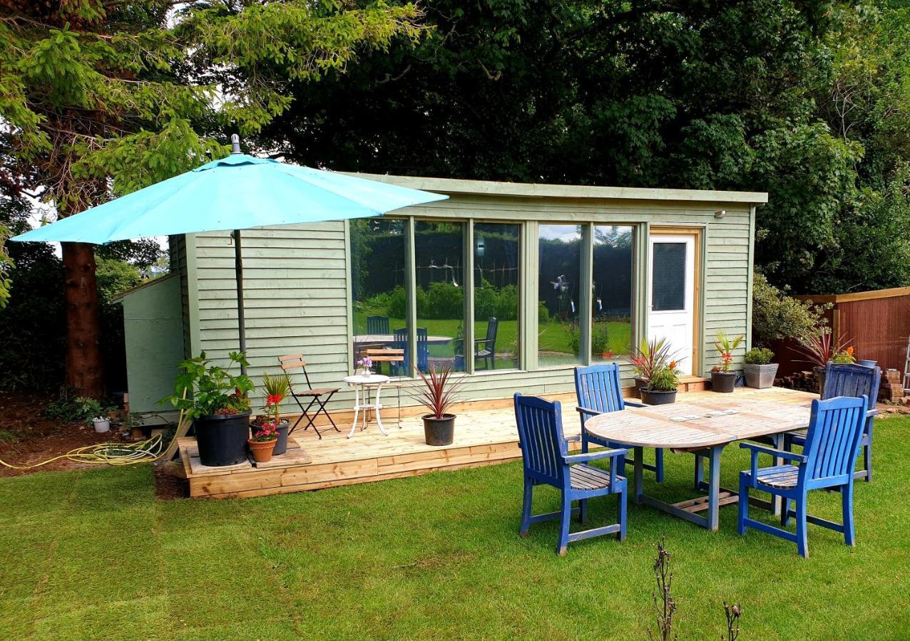 The Cozy Shed Otel Stow-on-the-Wold Dış mekan fotoğraf